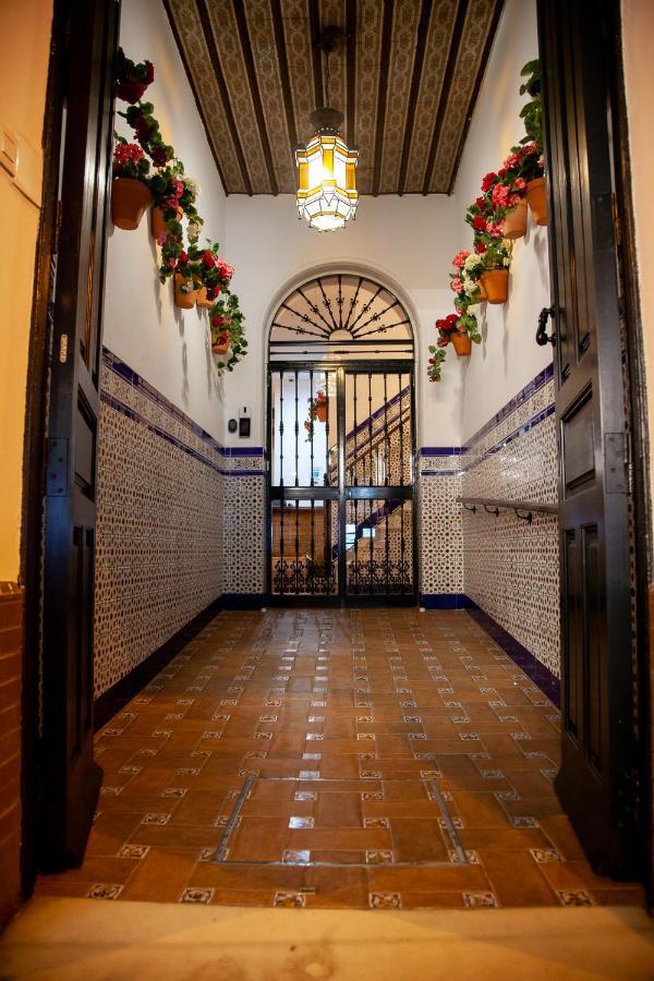 Hotel Noches En Triana Siviglia Esterno foto