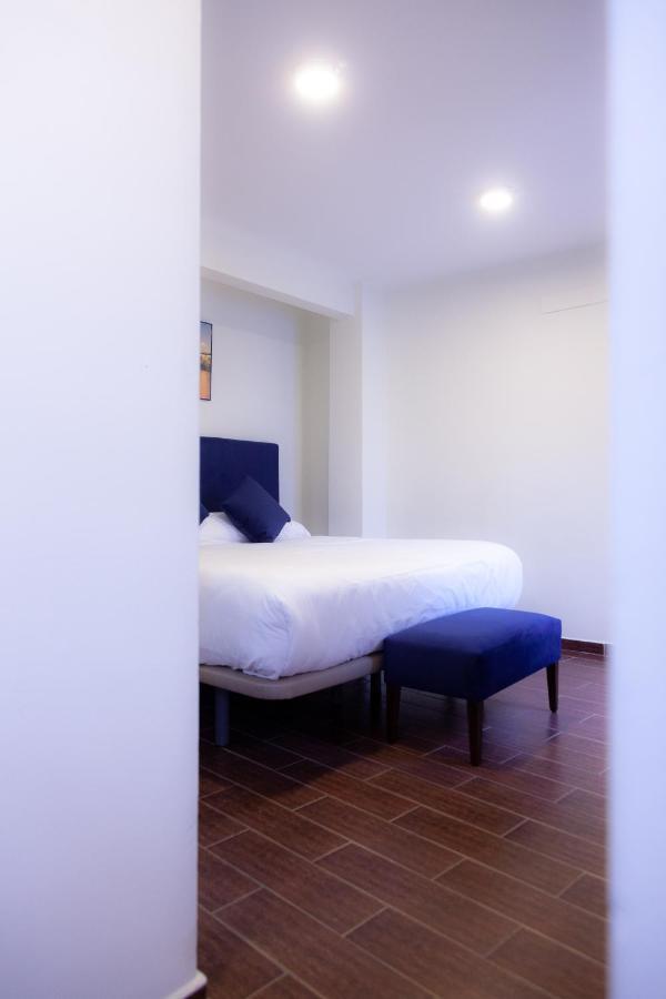 Hotel Noches En Triana Siviglia Esterno foto